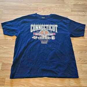 Vintage Gear for Sports UConn Women's Basketball 2004 Champions T-Shirt Size XXL